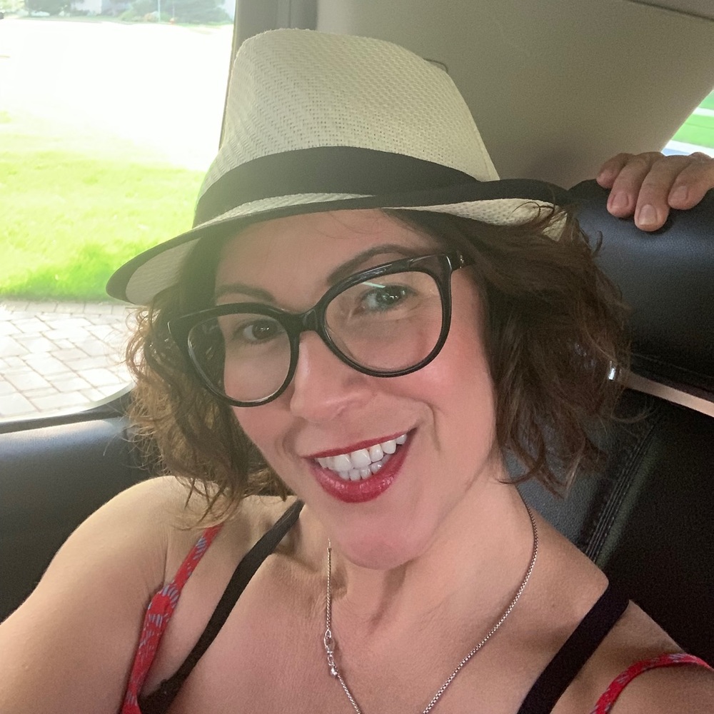 Meet your Posher, Robyn